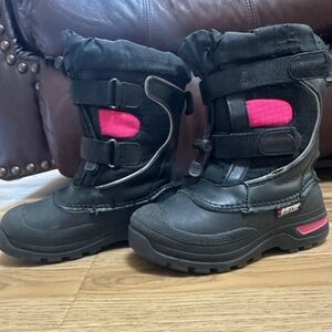 Baffin girls winter boots size 13